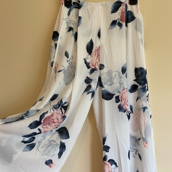 ❣️SOLD ON MERCARI❣️ - Picture 4 of 9